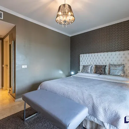 아파트 2br Puerto Banus Premium Location *